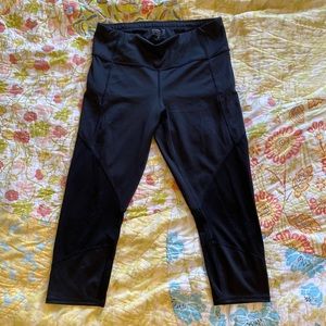 Athleta mesh concerted capri